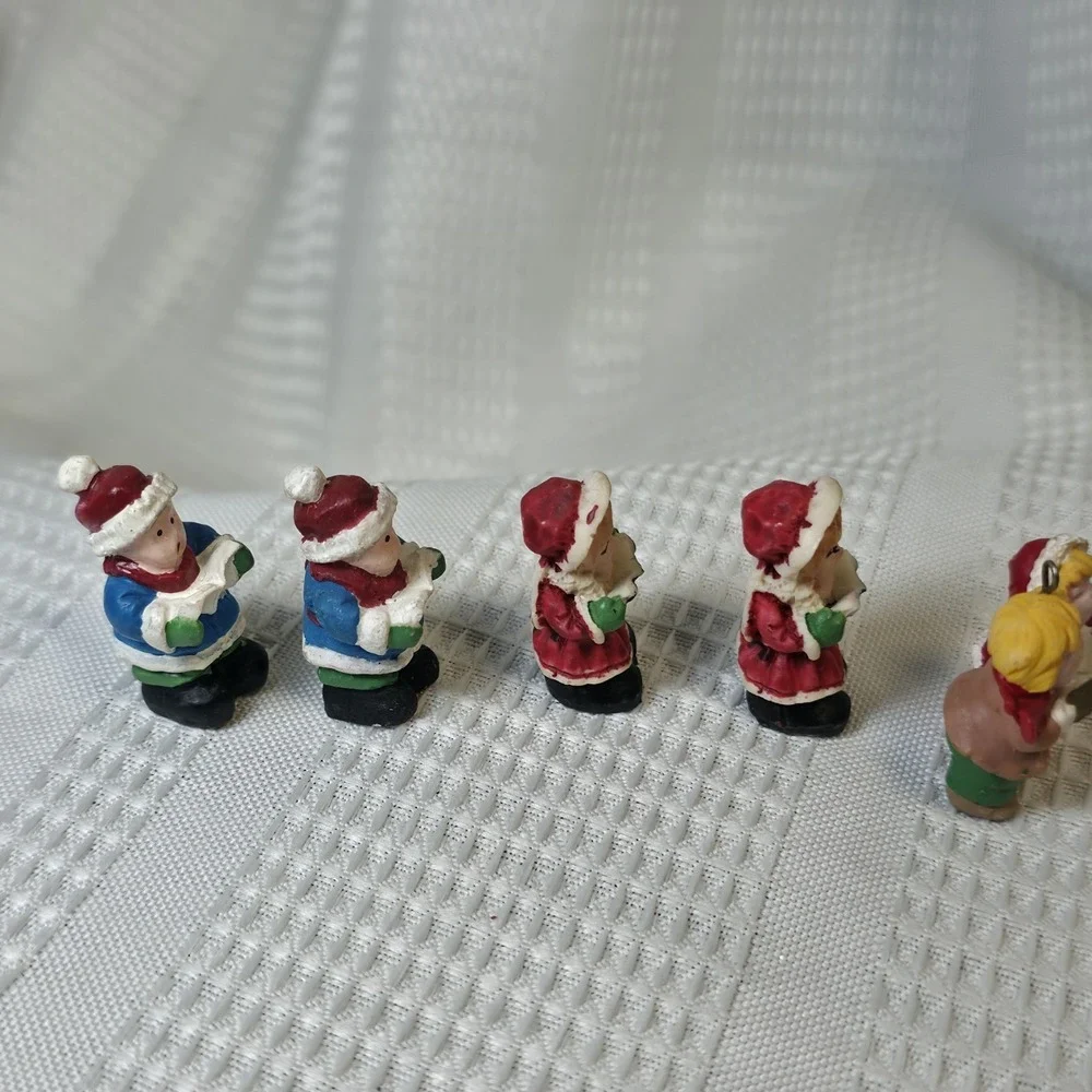 Caroling Children Christmas Village Vintage Ceramic‎ Figurines Hand Painted